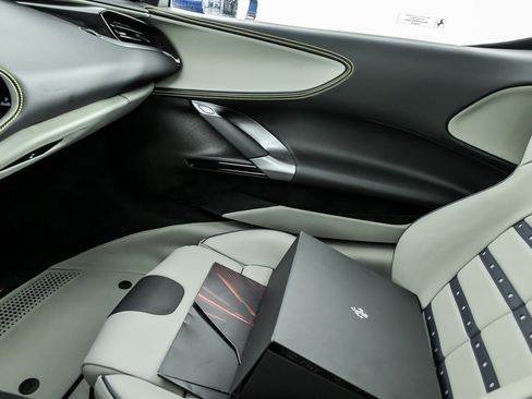 Used 2023 Ferrari SF90 Stradale image 37