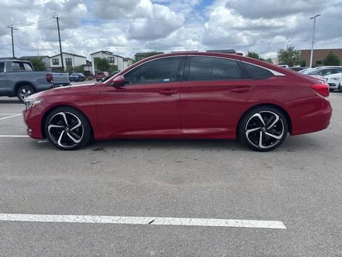 Used 2018 Honda Accord Sport image 2