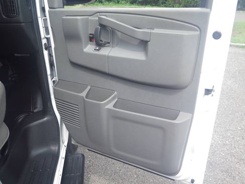 Used 2016 Chevrolet Express 3500 LT w/ LT Preferred Equipment Group RWD image 38
