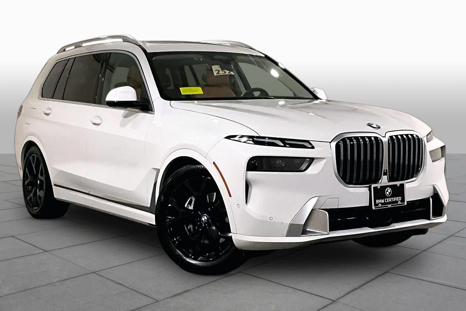 Used 2023 BMW X7 xDrive40i w/ Parking Assistance Package AWD/4WD image 2