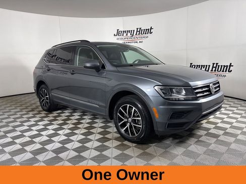 Used 2021 Volkswagen Tiguan SE image 5