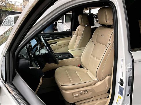 Used 2021 Cadillac Escalade ESV Premium Luxury w/ Driver Assist Tech Package image 7