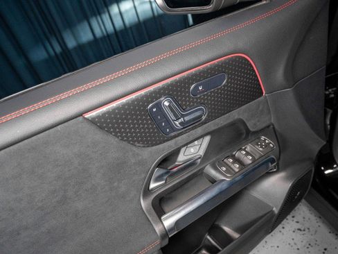 Certified 2025 Mercedes-Benz GLB 250 image 12