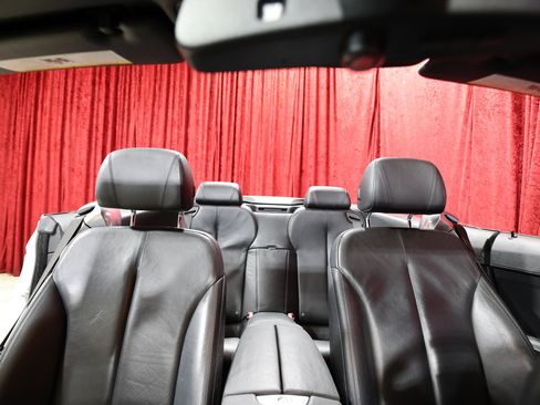 Used 2017 BMW 640i Convertible image 24