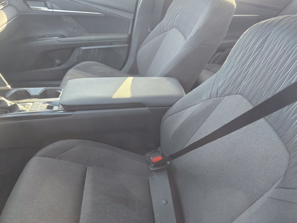 Used 2025 Toyota Camry LE FWD image 15