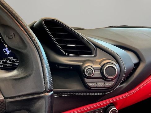 Used 2017 Ferrari 488 Spider RWD image 10