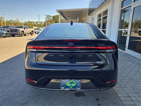 Used 2024 Toyota Prius XLE image 7