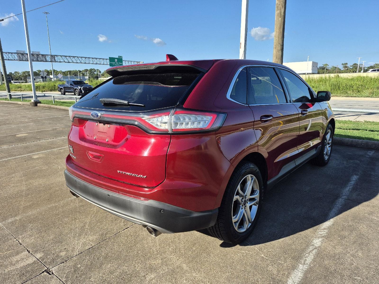 Used 2016 Ford Edge Titanium w/ Equipment Group 301A FWD image 4