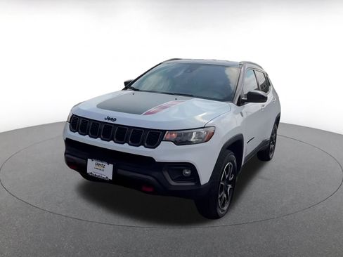 Used 2025 Jeep Compass Trailhawk w/ Trailer Tow Group image 7