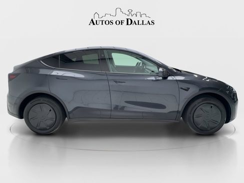 Used 2026 Tesla Model Y 2WD image 5