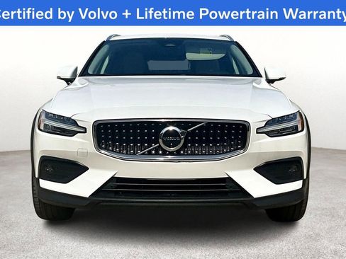 Used 2023 Volvo V60 B5 Cross Country Plus w/ Protection Package Premier image 5