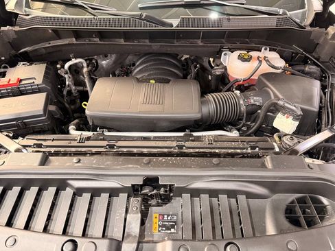 Certified 2022 Chevrolet Silverado 1500 High Country w/ Z71 Off-Road Package AWD/4WD image 6