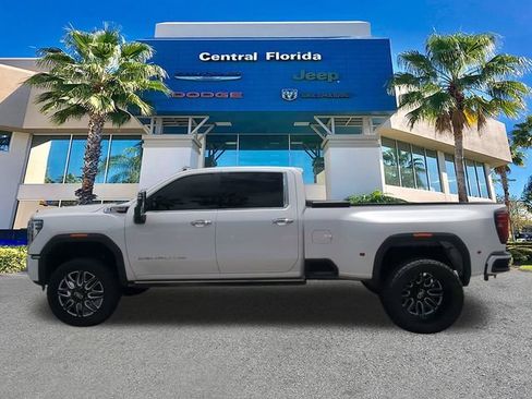 Used 2024 GMC Sierra 3500 Denali w/ Denali Reserve Package AWD/4WD image 8