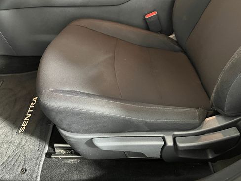 Used 2024 Nissan Sentra S image 11