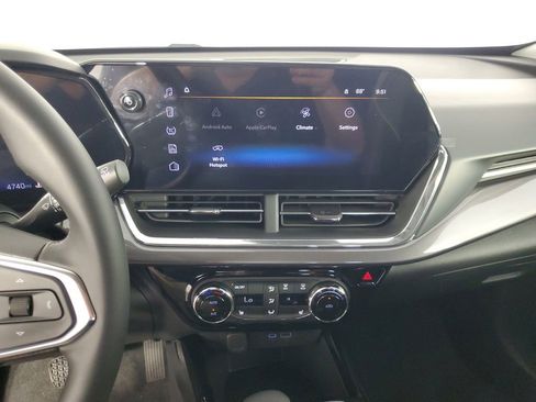 Used 2026 Chevrolet Trax ACTIV FWD image 16