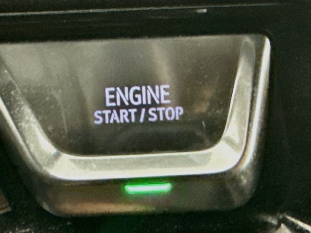 Used 2025 GMC Yukon Denali RWD image 20