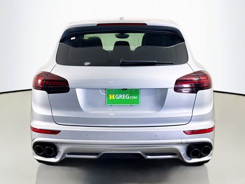 Used 2018 Porsche Cayenne GTS image 8