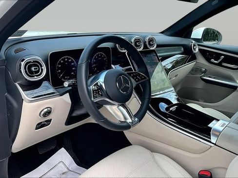 Used 2026 Mercedes-Benz GLC 300 4MATIC image 20