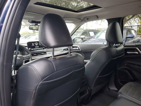 Used 2023 Mitsubishi Outlander SE image 13