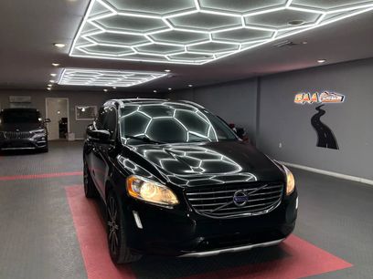 Used 2016 Volvo XC60 T5 Premier w/ Proximity Package