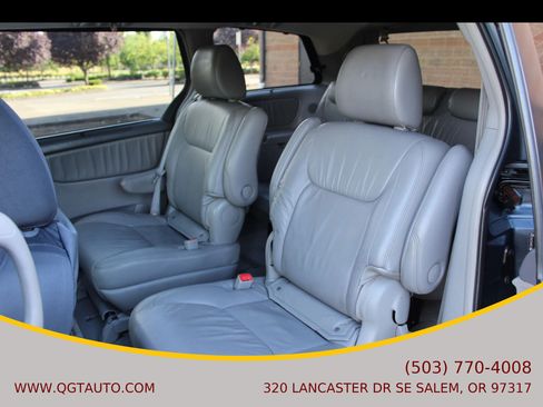 Used 2010 Toyota Sienna XLE Limited FWD image 14
