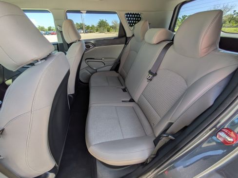 Used 2022 Kia Soul S FWD image 14
