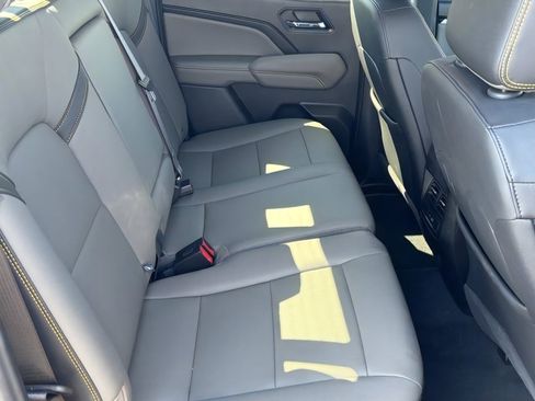 Used 2025 Chevrolet Colorado ZR2 AWD/4WD image 30