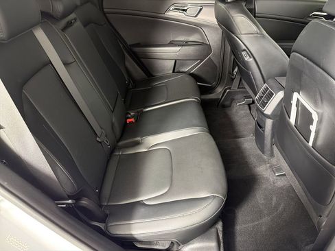 Used 2025 Kia Sportage SX image 13