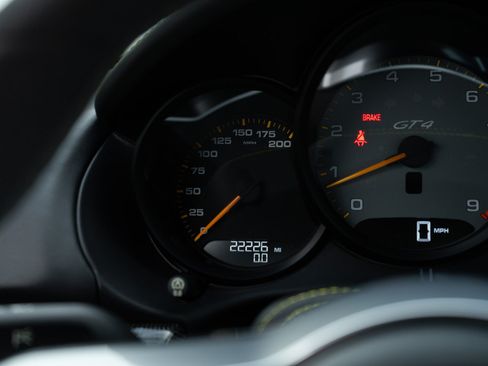 Used 2016 Porsche Cayman GT4 RWD image 12