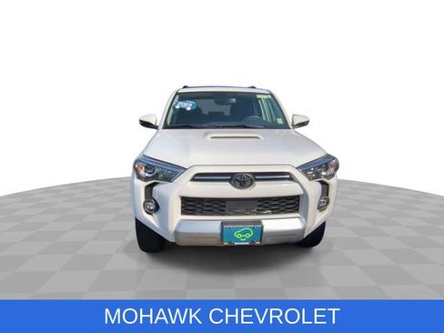 Used 2023 Toyota 4Runner TRD Off-Road Premium w/ Moonroof Package AWD/4WD image 3