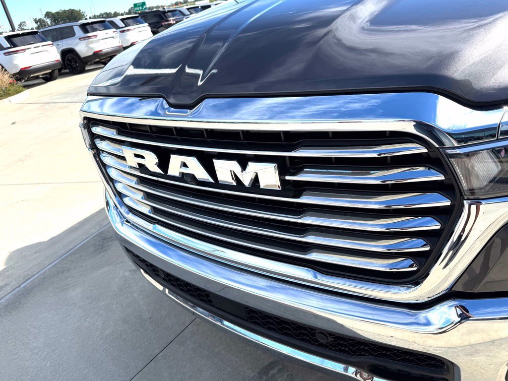 Used 2026 RAM 1500 Laramie AWD/4WD image 2