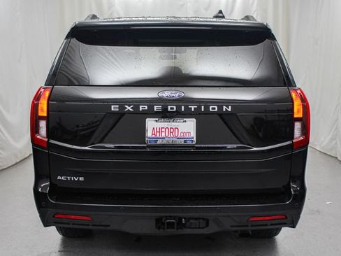 Certified 2025 Ford Expedition Active AWD/4WD image 8