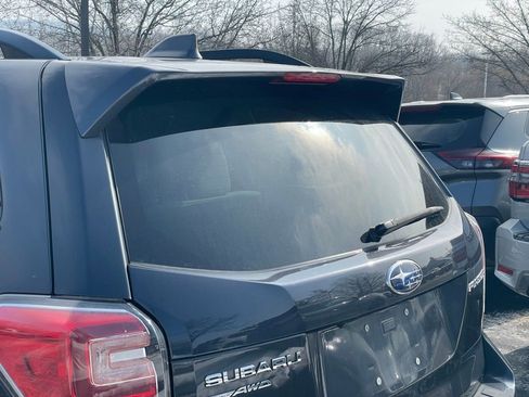 Used 2018 Subaru Forester 2.5i Premium w/ All-Weather Package image 28