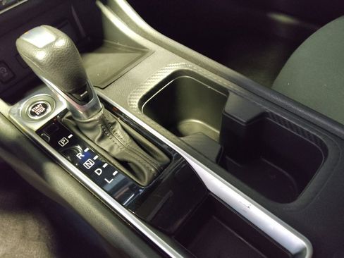 Used 2025 Nissan Sentra SV FWD image 26