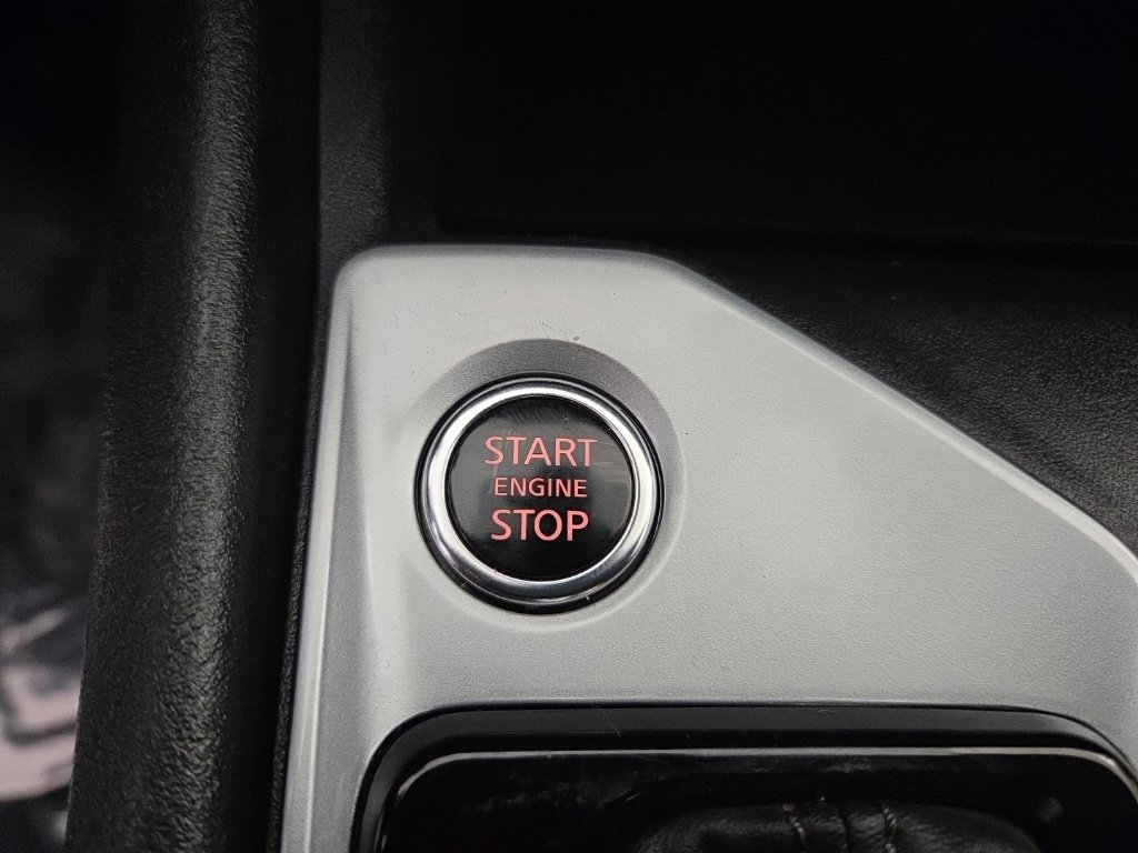 Used 2025 Nissan Altima 2.5 SV FWD image 34
