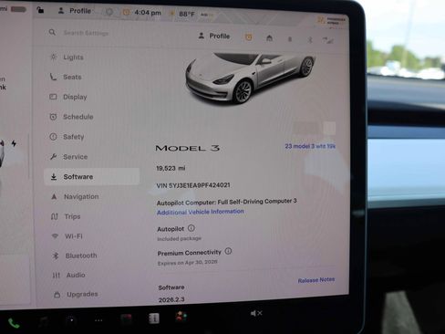 Used 2023 Tesla Model 3 Standard Range image 26