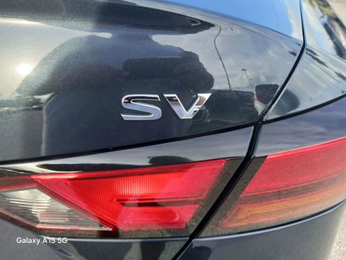 Used 2021 Nissan Altima 2.5 SV FWD image 14