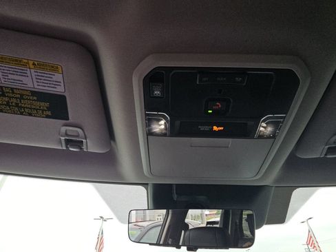 Used 2022 Toyota Tundra Limited AWD/4WD image 19
