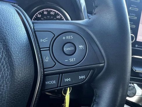 Used 2024 Toyota Camry SE image 18