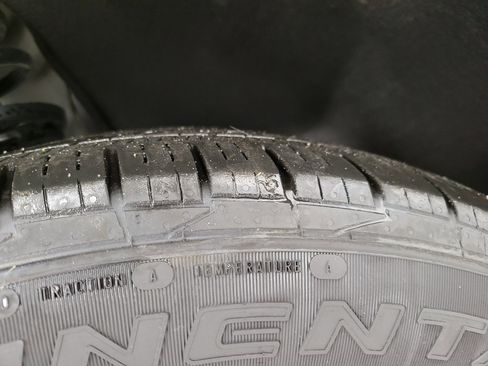 Certified 2025 Buick Enclave Preferred image 4