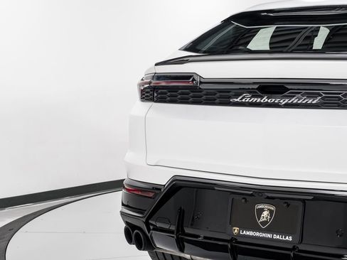 Used 2025 Lamborghini Urus SE image 57