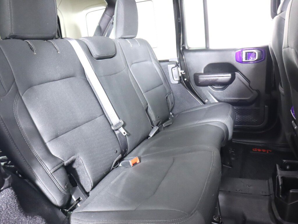 Used 2018 Jeep Wrangler Unlimited Sport S AWD/4WD image 36