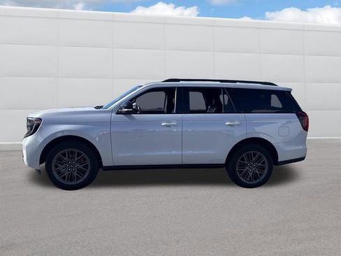 Used 2025 Ford Expedition Platinum w/ Stealth Performance Package AWD/4WD image 2