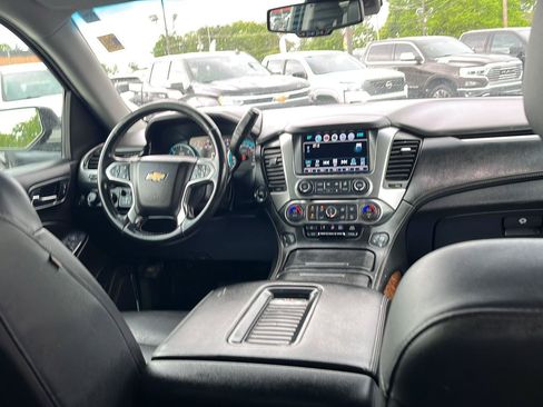 Used 2019 Chevrolet Tahoe Premier AWD/4WD image 28