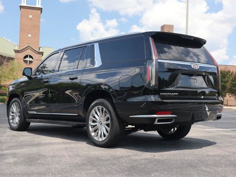 Used 2023 Cadillac Escalade ESV Premium Luxury AWD/4WD image 3