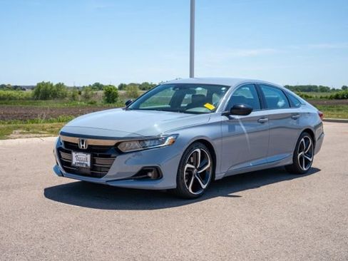Used 2022 Honda Accord Sport image 3