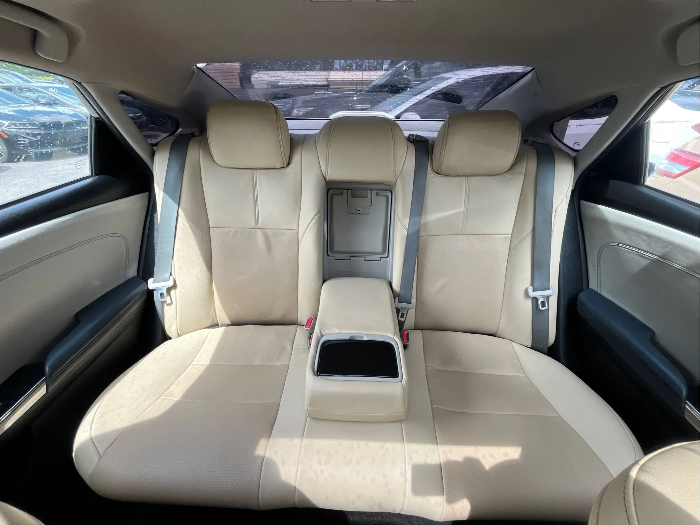 Used 2014 Toyota Avalon Limited w/ Technology Package FWD image 15