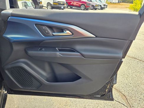 New 2026 Chevrolet Equinox EV LT image 6