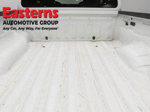 Used 2022 Nissan Frontier S image 9