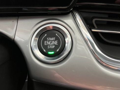 New 2026 Chevrolet Trax LT w/ Sunroof Package FWD image 19